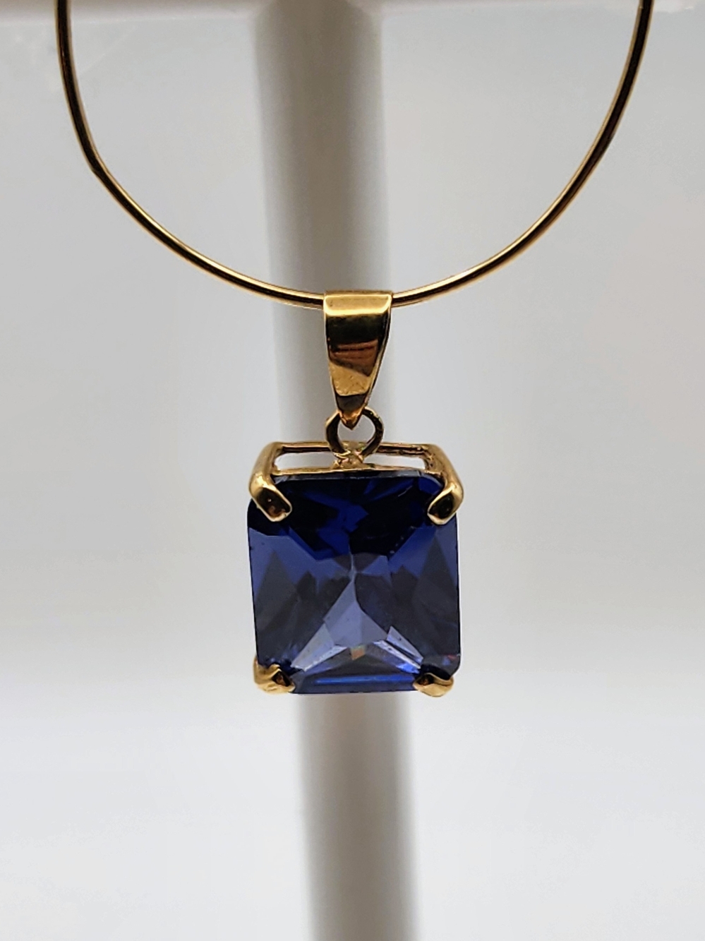 14K Yellow Gold London Blue Topaz Cushion Cut Pendant